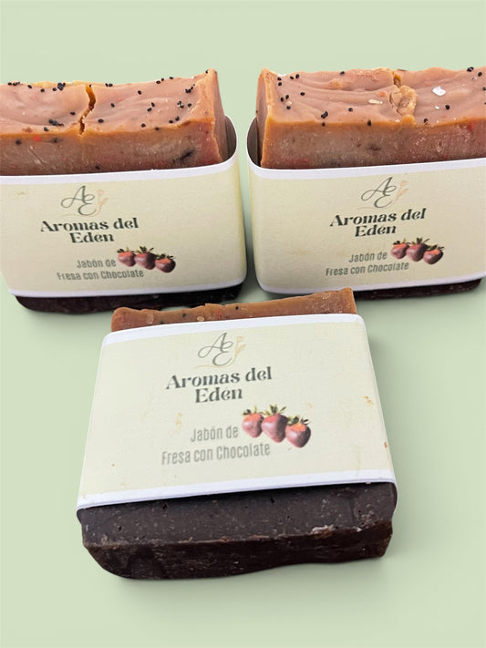 JABÓN ARTESANAL DE FRESAS CON CHOCOLATE