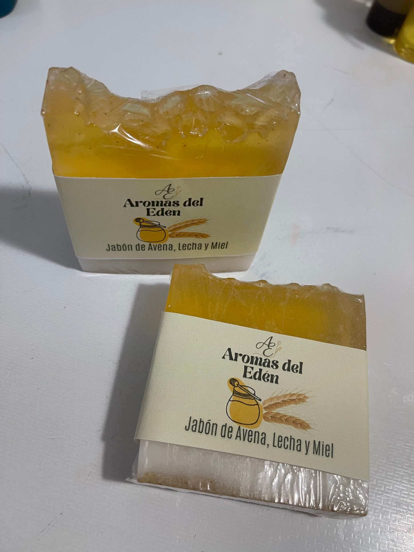 Jabón Artesanal de Leche, Avena y Miel
